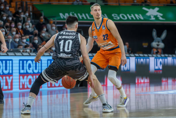 尽管他的表 尽管他的表