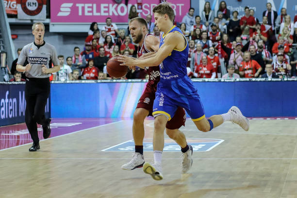 张帅等都在 张帅等都在