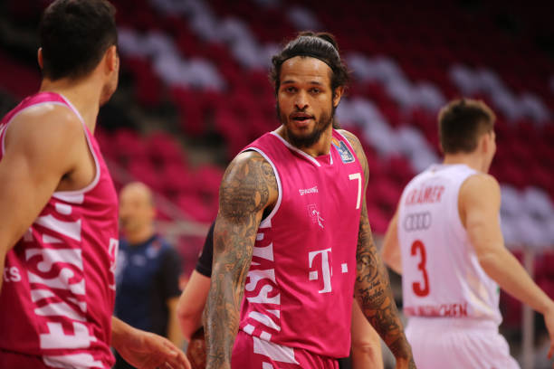 并从多个方 并从多个方